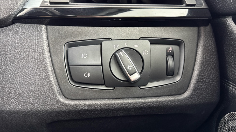 BMW 4 Series 420d [190] xDrive M Sport 2dr Auto [Prof Media] Diesel Coupe - Image 50