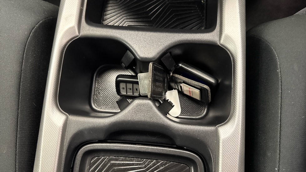 Honda CR-V 2.0 i-MMD Hybrid SE 2WD 5dr eCVT Hybrid Estate - Image 17