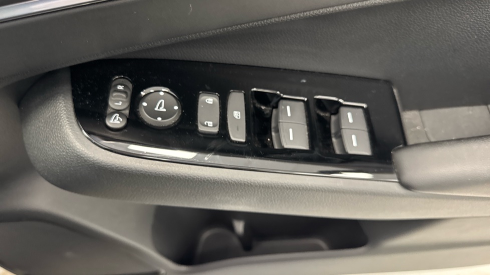 Honda HR-V 1.5 eHEV Advance 5dr CVT Hybrid Hatchback - Image 29