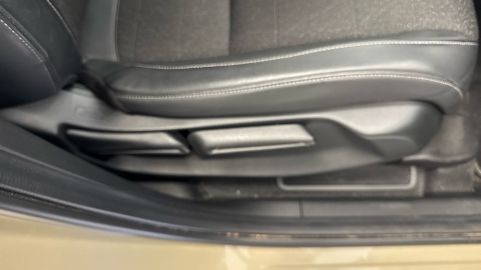 Honda HR-V 1.5 eHEV Advance 5dr CVT Hybrid Hatchback - Image 30