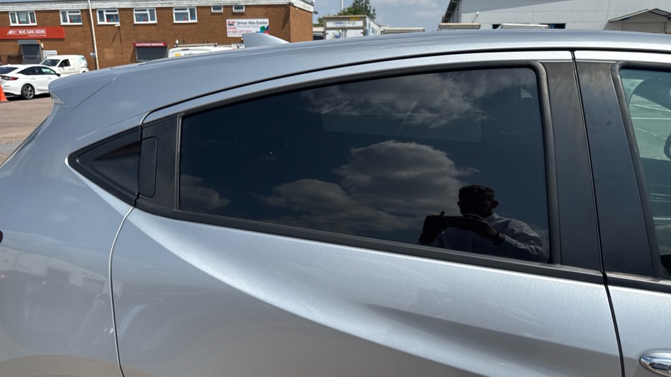 Honda HR-V 1.5 i-VTEC SE 5dr Petrol Hatchback - Image 27