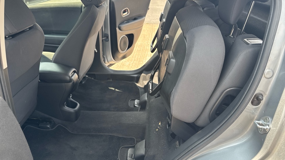 Honda HR-V 1.5 i-VTEC SE 5dr Petrol Hatchback - Image 32