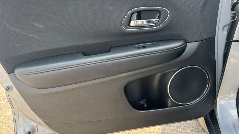Honda HR-V 1.5 i-VTEC SE 5dr Petrol Hatchback - Image 34