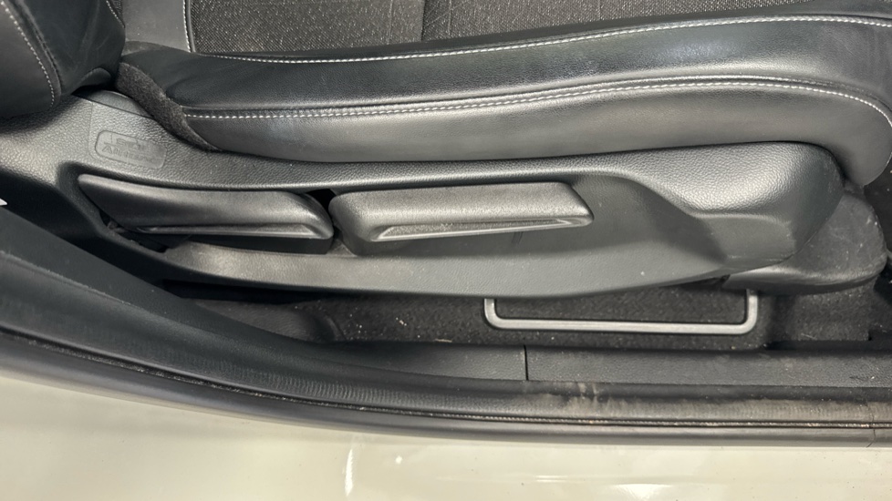 Honda HR-V 1.5 eHEV Advance 5dr CVT Hybrid Hatchback - Image 26