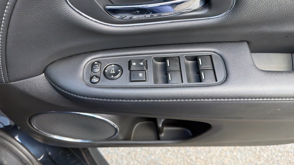 Honda HR-V 1.5 i-VTEC EX CVT 5dr Petrol Hatchback - Image 17