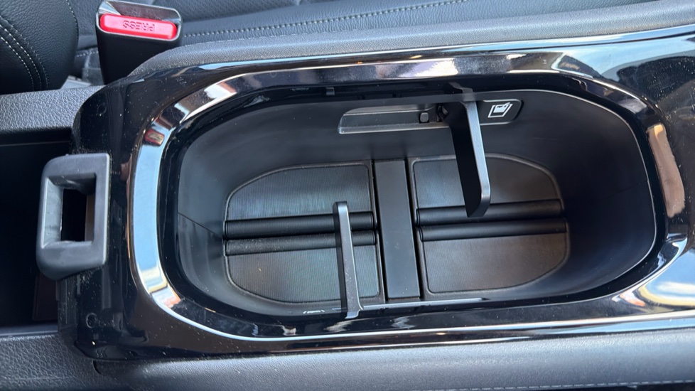 Honda HR-V 1.5 i-VTEC EX CVT 5dr Petrol Hatchback - Image 23
