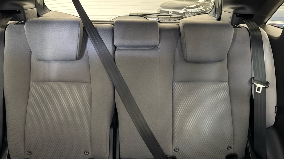 Honda Jazz 1.5 i-MMD Hybrid Crosstar EX 5dr eCVT Hybrid Hatchback - Image 8