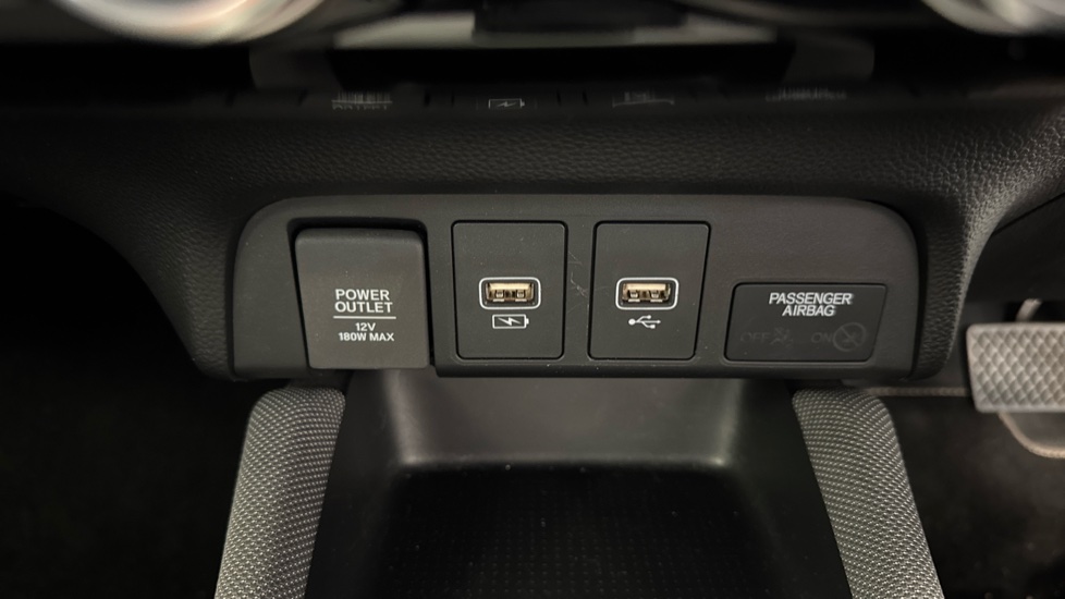 Honda Jazz 1.5 i-MMD Hybrid Crosstar EX 5dr eCVT Hybrid Hatchback - Image 16