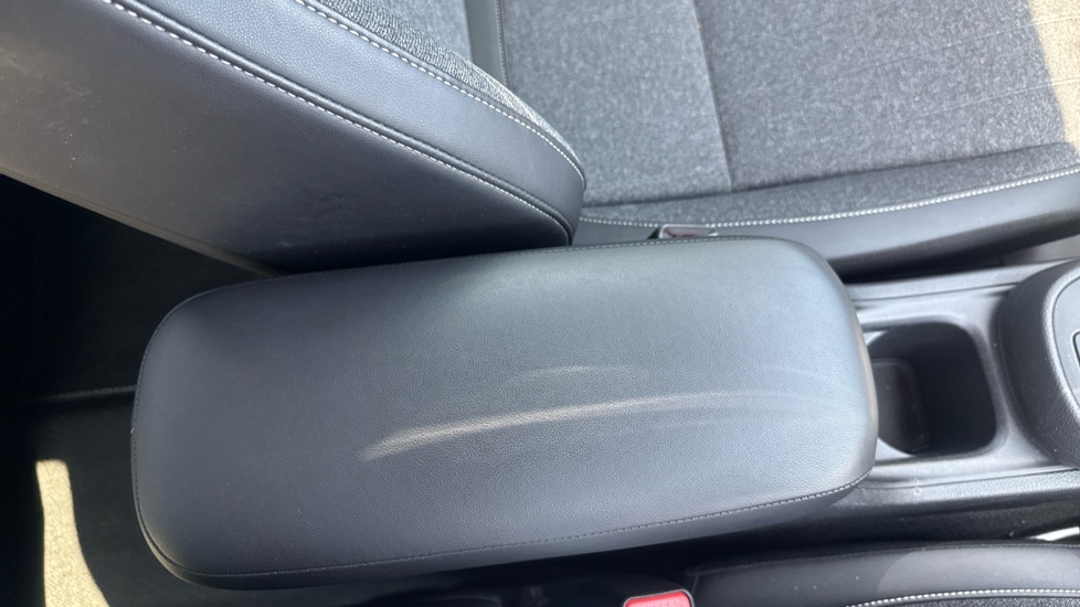 Honda Jazz 1.5 i-MMD Hybrid SR 5dr eCVT Hybrid Hatchback - Image 15