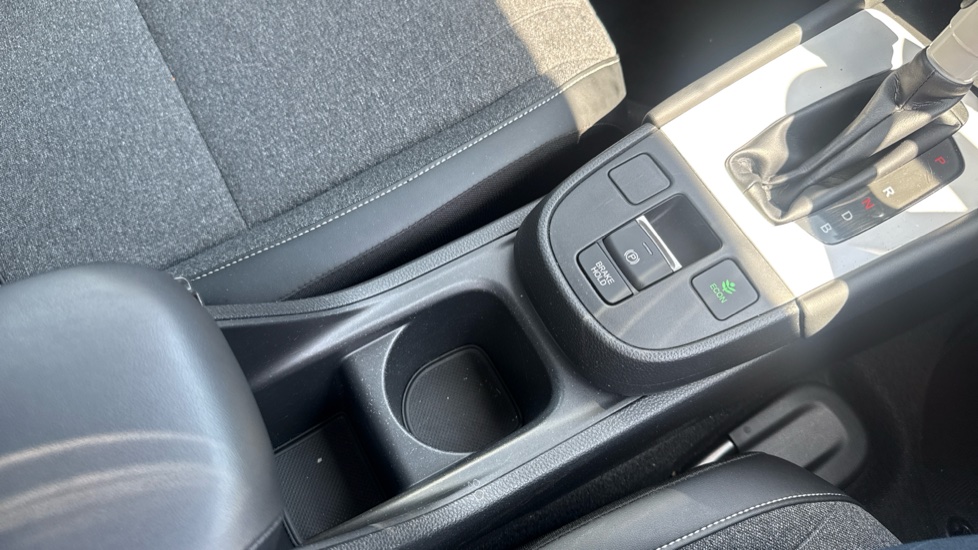 Honda Jazz 1.5 i-MMD Hybrid SR 5dr eCVT Hybrid Hatchback - Image 17