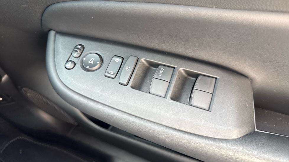 Honda Jazz 1.5 i-MMD Hybrid SR 5dr eCVT Hybrid Hatchback - Image 30