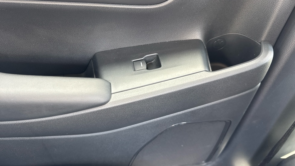 Honda HR-V 1.5 eHEV Elegance 5dr CVT Hybrid Hatchback - Image 27
