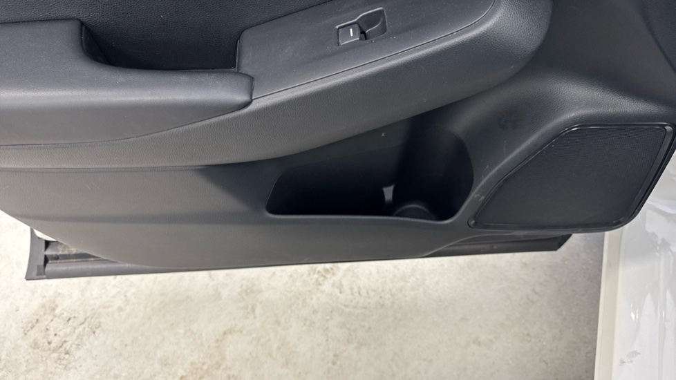 Honda HR-V 1.5 eHEV Elegance 5dr CVT Hybrid Hatchback - Image 39