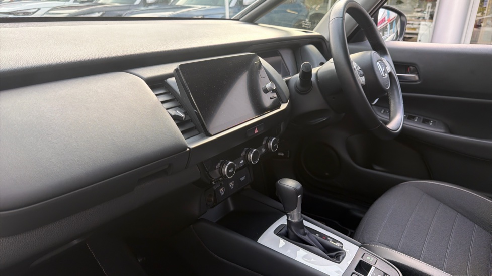 Honda Jazz 1.5 i-MMD Hybrid Crosstar Advance 5dr eCVT Hybrid Hatchback - Image 2