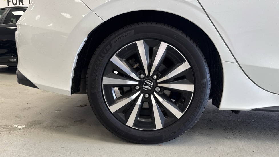 Honda Civic 2.0 eHEV Elegance 5dr CVT Hybrid Hatchback - Image 9