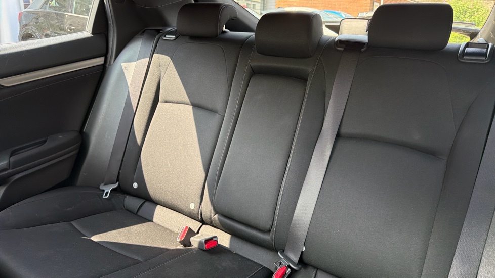 Honda Civic 1.5 VTEC Turbo Sport 5dr Petrol Hatchback - Image 8