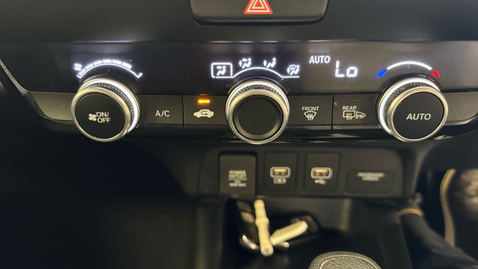 Honda Jazz 1.5 i-MMD Hybrid SR 5dr eCVT Hybrid Hatchback - Image 18