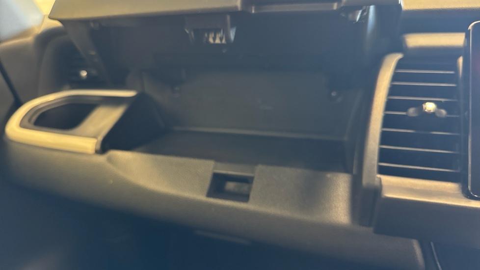 Honda Jazz 1.5 i-MMD Hybrid SR 5dr eCVT Hybrid Hatchback - Image 25