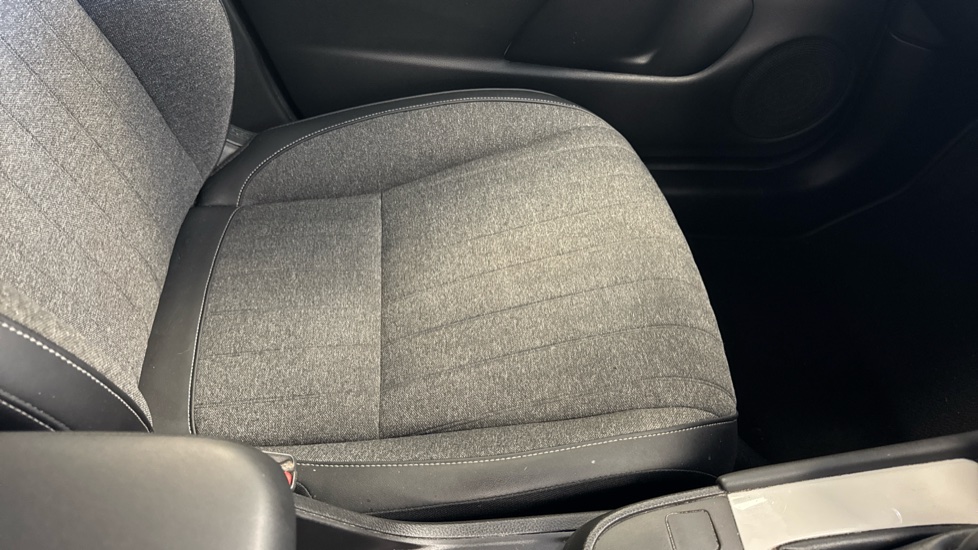 Honda Jazz 1.5 i-MMD Hybrid SR 5dr eCVT Hybrid Hatchback - Image 29