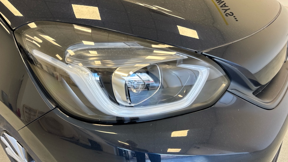 Honda Jazz 1.5 i-MMD Hybrid SR 5dr eCVT Hybrid Hatchback - Image 34