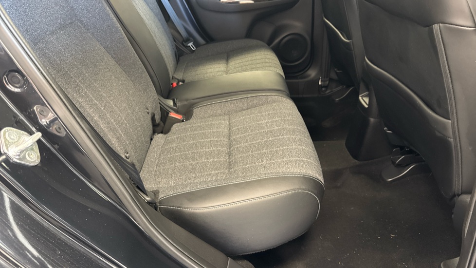 Honda Jazz 1.5 i-MMD Hybrid SR 5dr eCVT Hybrid Hatchback - Image 40