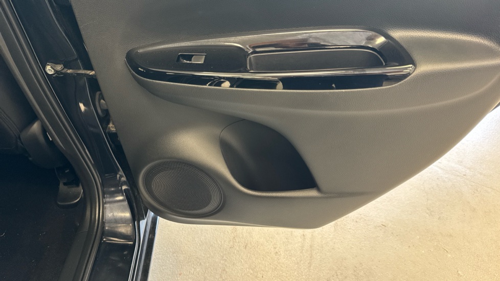 Honda Jazz 1.5 i-MMD Hybrid SR 5dr eCVT Hybrid Hatchback - Image 41