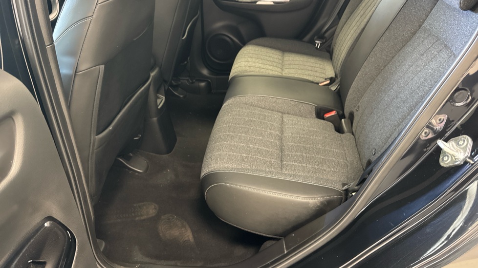 Honda Jazz 1.5 i-MMD Hybrid SR 5dr eCVT Hybrid Hatchback - Image 44