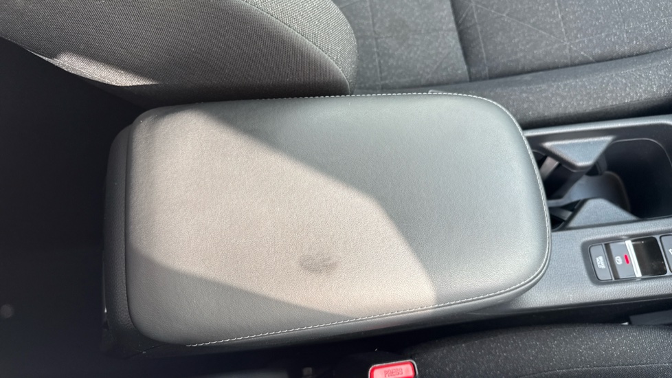 Honda HR-V 1.5 eHEV Elegance 5dr CVT Hybrid Hatchback - Image 17