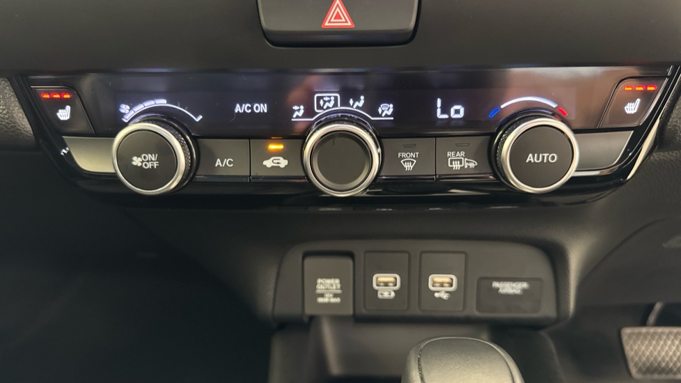 Honda Jazz 1.5 i-MMD Hybrid Crosstar Advance 5dr eCVT Hybrid Hatchback - Image 15