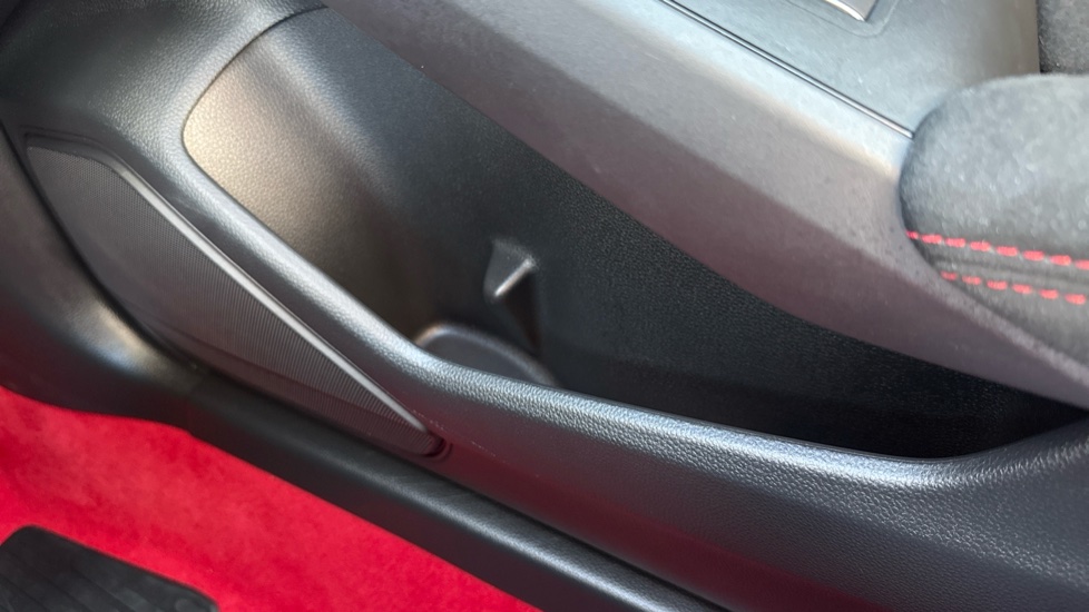 Honda Civic Type R 2.0 VTEC Turbo Type R 5dr Petrol Hatchback - Image 47