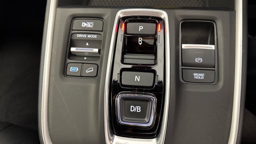 Honda CR-V 2.0 ePHEV Advance Tech 5dr eCVT Estate - Image 13