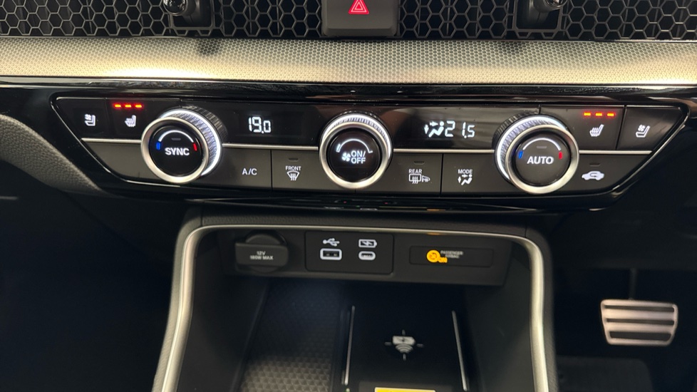 Honda CR-V 2.0 ePHEV Advance Tech 5dr eCVT Estate - Image 16