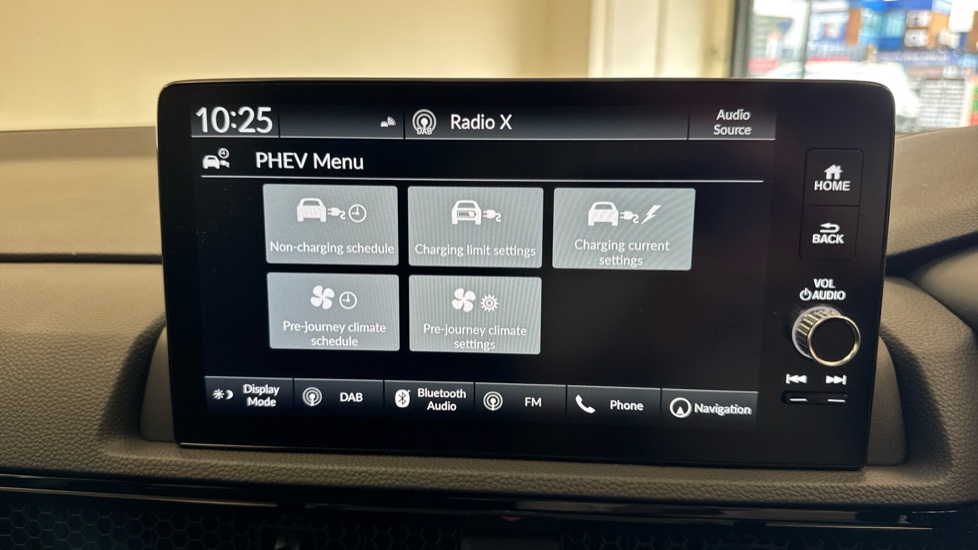 Honda CR-V 2.0 ePHEV Advance Tech 5dr eCVT Estate - Image 17