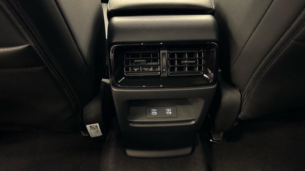 Honda CR-V 2.0 ePHEV Advance Tech 5dr eCVT Estate - Image 23