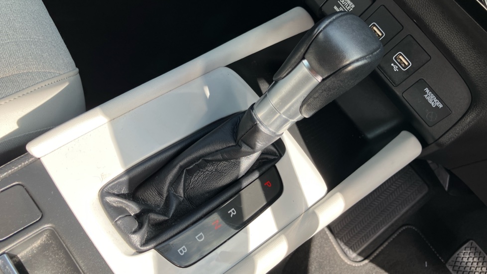 Honda Jazz 1.5 i-MMD Hybrid EX 5dr eCVT Hybrid Hatchback - Image 14