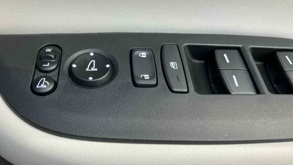 Honda Jazz 1.5 i-MMD Hybrid EX 5dr eCVT Hybrid Hatchback - Image 23