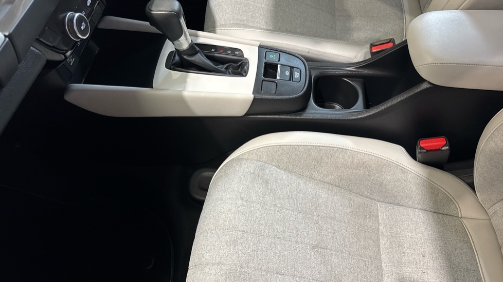 Honda Jazz 1.5 i-MMD Hybrid EX 5dr eCVT Hybrid Hatchback - Image 28