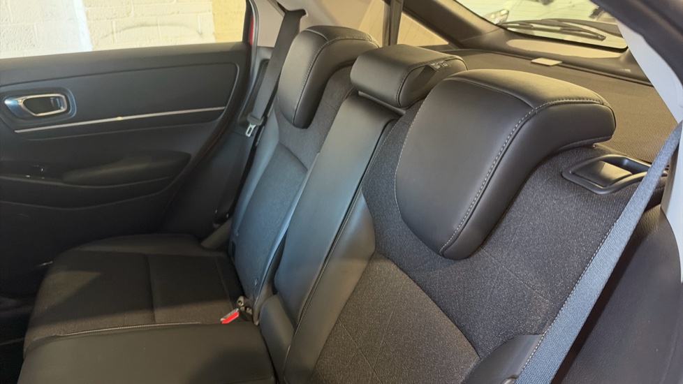 Honda HR-V 1.5 eHEV Advance 5dr CVT Hybrid Hatchback - Image 8