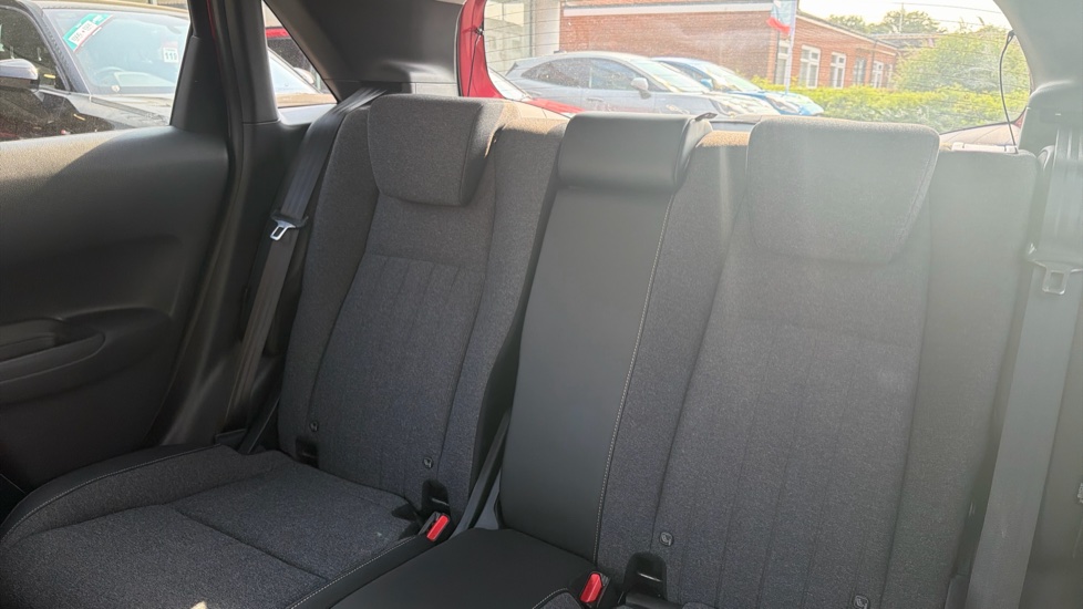 Honda Jazz 1.5 i-MMD Hybrid Advance 5dr eCVT Hybrid Hatchback - Image 8