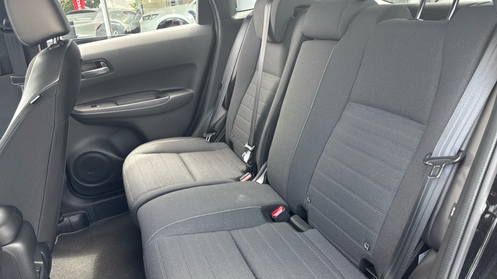 Honda Jazz 1.5 i-MMD Hybrid Crosstar Advance 5dr eCVT Hybrid Hatchback - Image 8