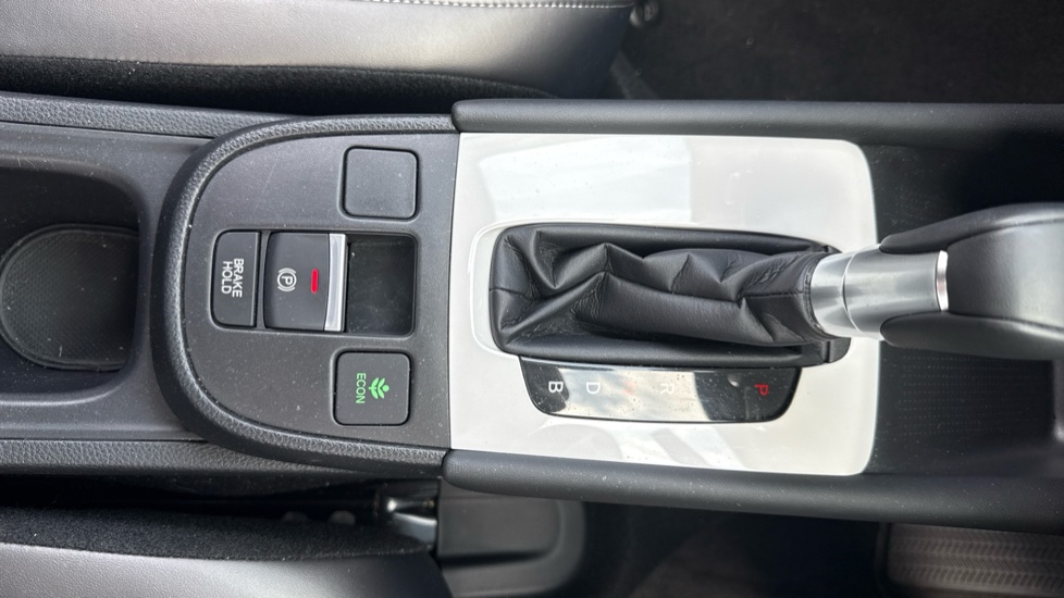 Honda Jazz 1.5 i-MMD Hybrid Crosstar Advance 5dr eCVT Hybrid Hatchback - Image 13