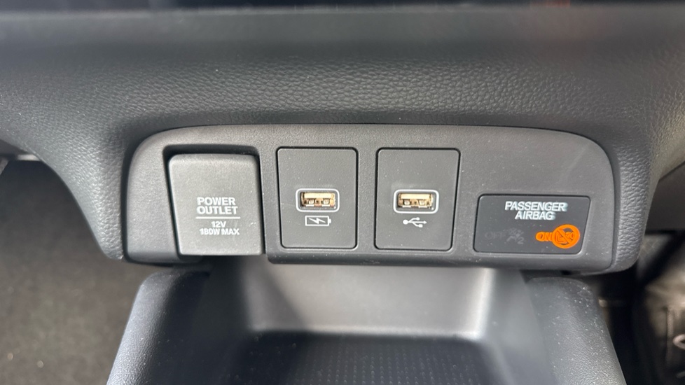 Honda Jazz 1.5 i-MMD Hybrid Crosstar Advance 5dr eCVT Hybrid Hatchback - Image 17