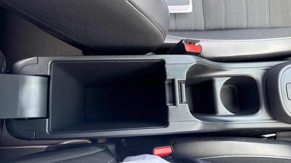 Honda Jazz 1.5 i-MMD Hybrid Crosstar Advance 5dr eCVT Hybrid Hatchback - Image 18