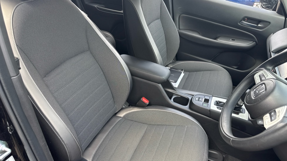 Honda Jazz 1.5 i-MMD Hybrid Crosstar Advance 5dr eCVT Hybrid Hatchback - Image 24