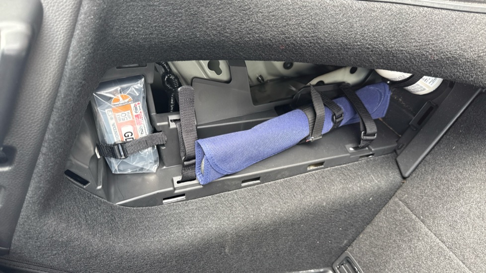 Honda Jazz 1.5 i-MMD Hybrid Crosstar Advance 5dr eCVT Hybrid Hatchback - Image 27