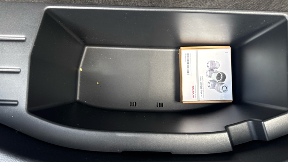 Honda Jazz 1.5 i-MMD Hybrid Crosstar Advance 5dr eCVT Hybrid Hatchback - Image 28