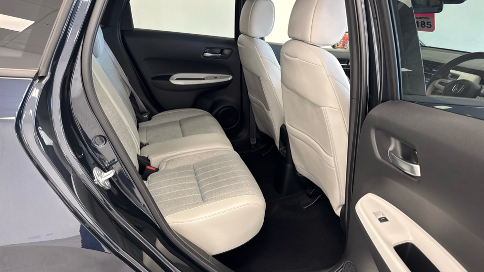 Honda Jazz 1.5 i-MMD Hybrid EX 5dr eCVT Hybrid Hatchback - Image 8