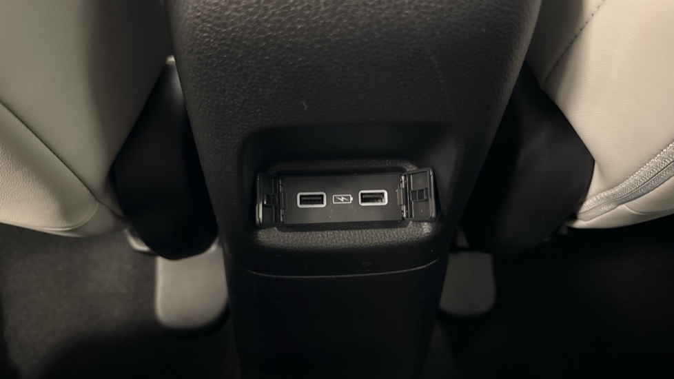 Honda Jazz 1.5 i-MMD Hybrid EX 5dr eCVT Hybrid Hatchback - Image 13