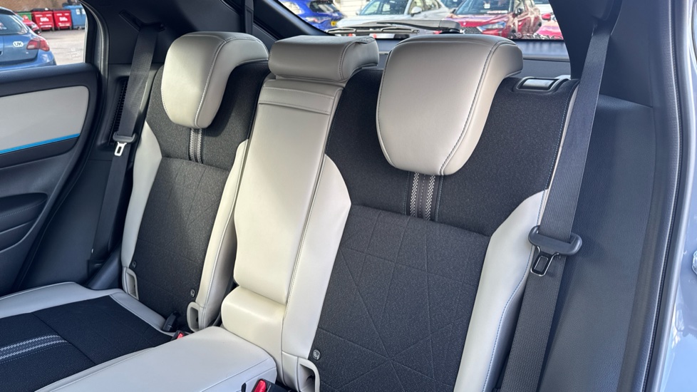 Honda HR-V 1.5 eHEV Advance Style Plus 5dr CVT Hybrid Hatchback - Image 8