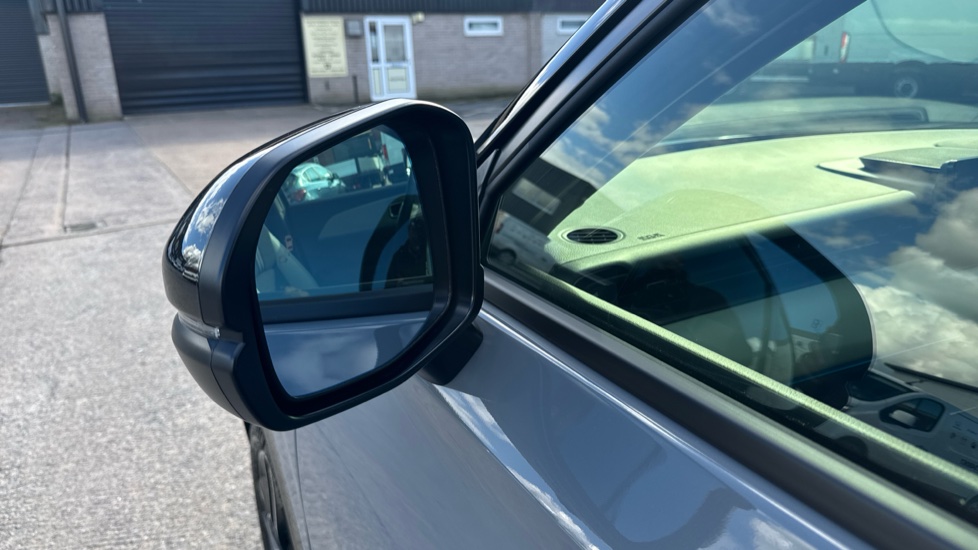 Honda HR-V 1.5 eHEV Advance Style Plus 5dr CVT Hybrid Hatchback - Image 31